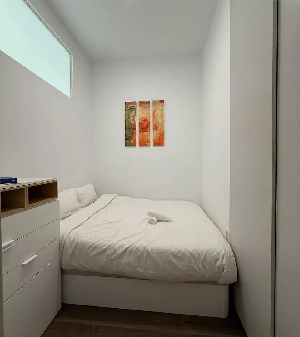 ברצלונה Centric 2 Bedroom Apartment ספרד