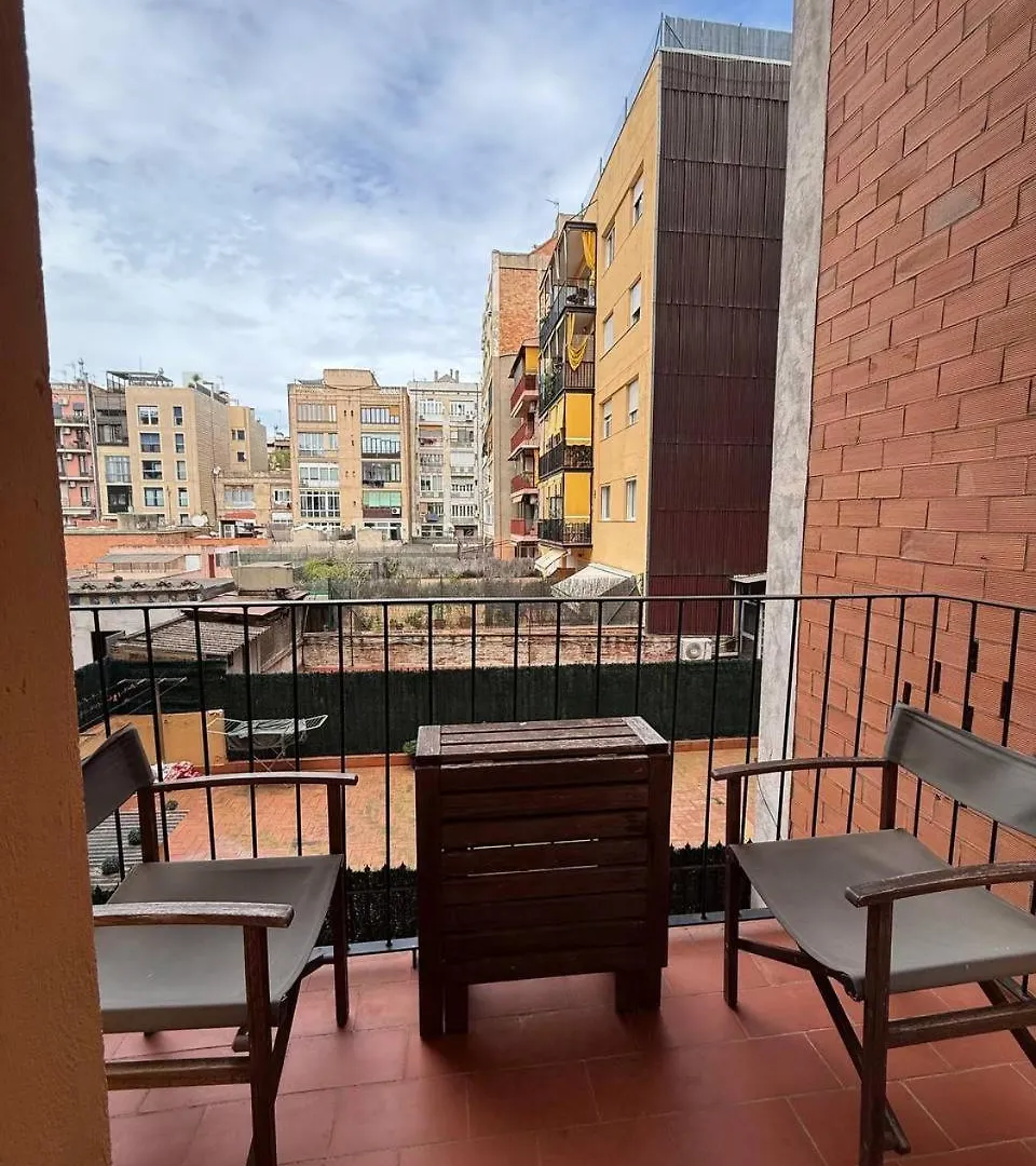 ברצלונה Centric 2 Bedroom Apartment